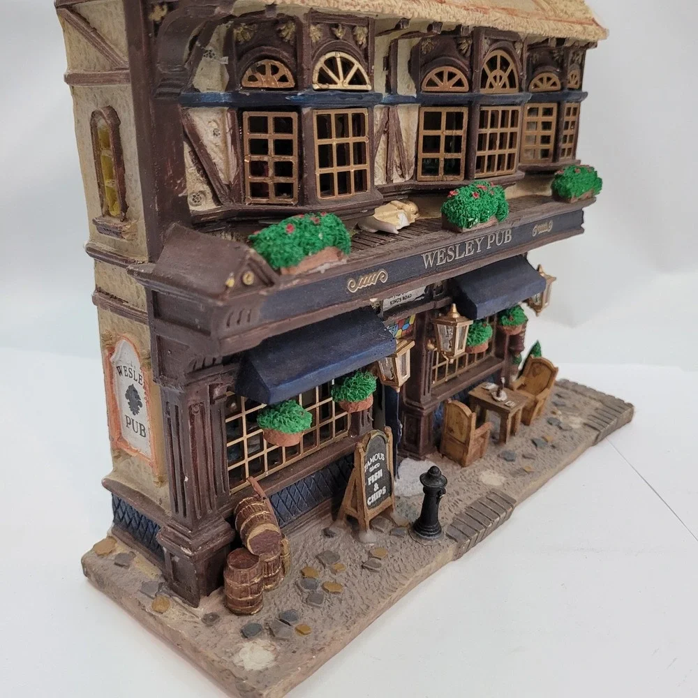 Lemax Wesley Pub Caddington Village Christmas House Battery Lighted Building